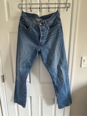 Levi's Straight Leg Jeans in Classic Blue Denim